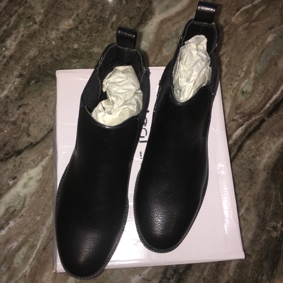 Black leather booties - Picture 2 of 4